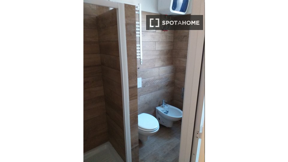 Immagine 5 di Ufficio in affitto  in Via Marco Emilio Lepido a Bologna