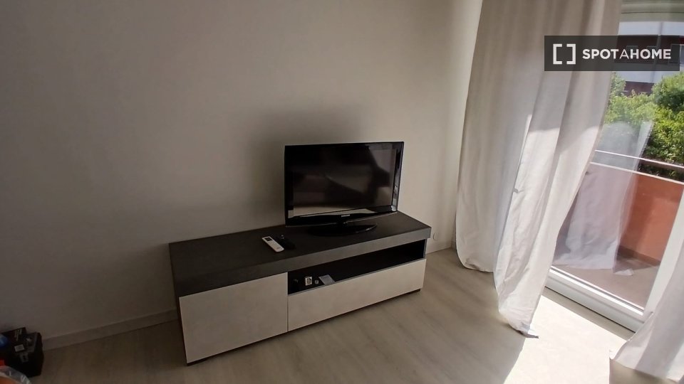 Immagine 14 di Ufficio in affitto  in Via Paul Valery a Milano