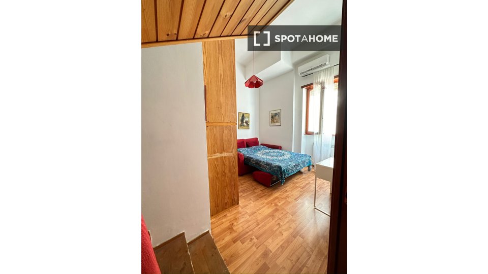 Immagine 4 di Appartamento in affitto  in Via Campello sul Clitunno a Roma