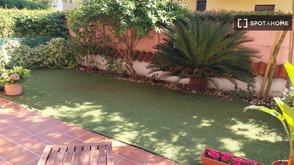 Immagine 4 di Camera condivisa in affitto  in Via Donato Bramante a Buccinasco