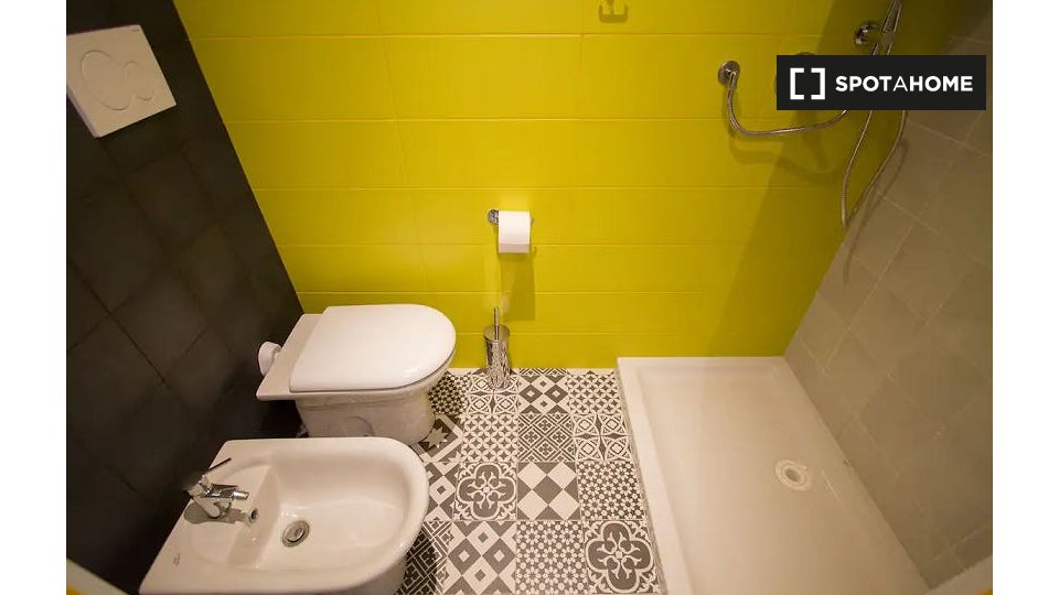 Immagine 10 di Ufficio in affitto  in Via Gaetano de Castillia a Milano