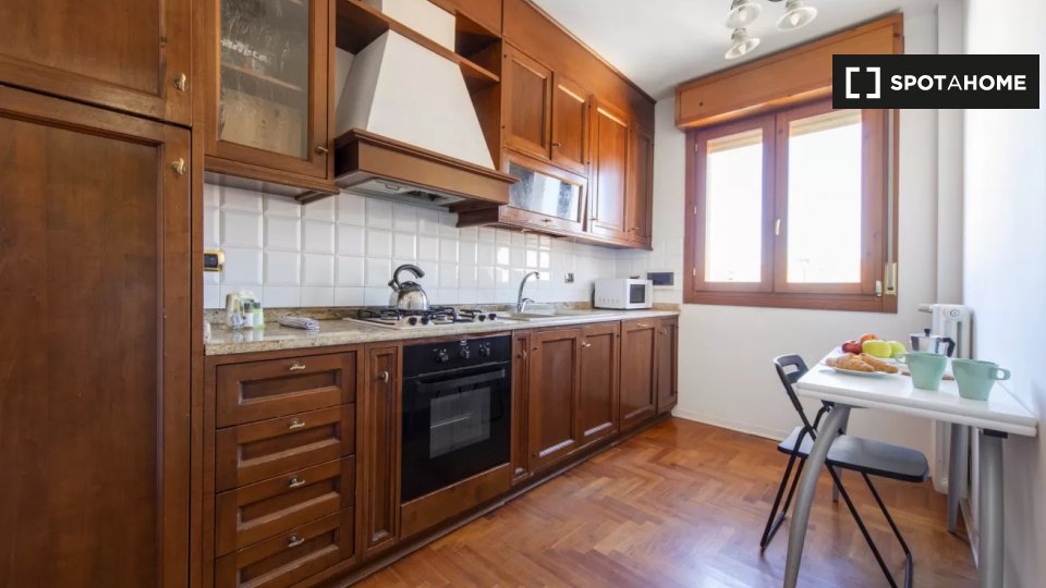 Immagine 6 di Appartamento in affitto  in Via Aurelio Saffi a Bologna