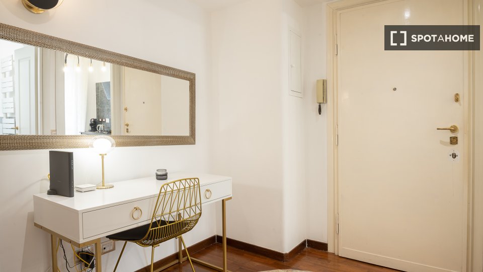 Immagine 10 di Appartamento in affitto  in Via Satrico a Roma