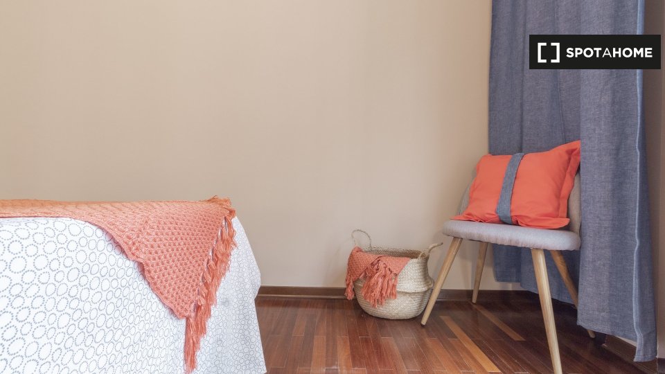 Immagine 3 di Camera condivisa in affitto  in Via Principi d'Acaja a Torino