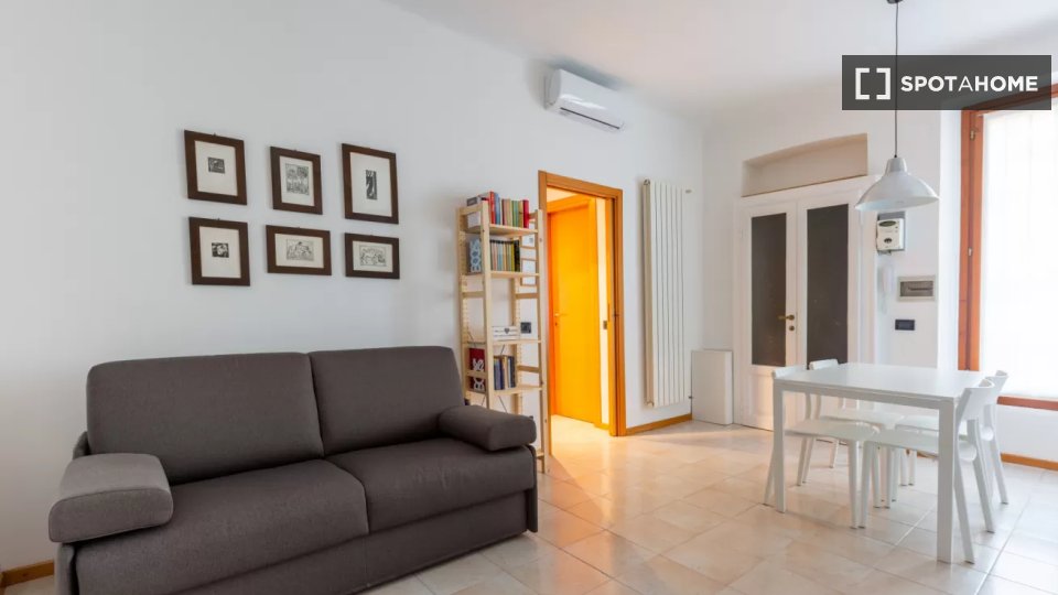 Immagine 1 di Appartamento in affitto  in Via Vigevano a Milano