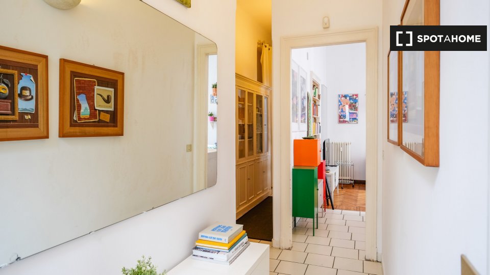 Immagine 17 di Appartamento in affitto  in Via Pietro Calvi, 20129 Milano MI, Italy a Milano