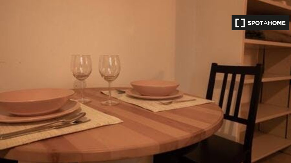 Immagine 9 di Ufficio in affitto  in Via dei Piatti a Milano