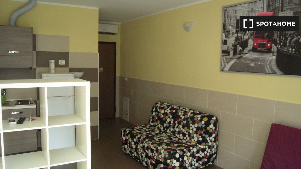 Immagine 4 di Ufficio in affitto  in Via Alessandro Stoppato a Bologna