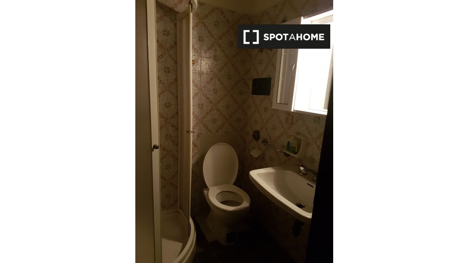 Immagine 15 di Camera condivisa in affitto  in Via Luciano Manara a Padova