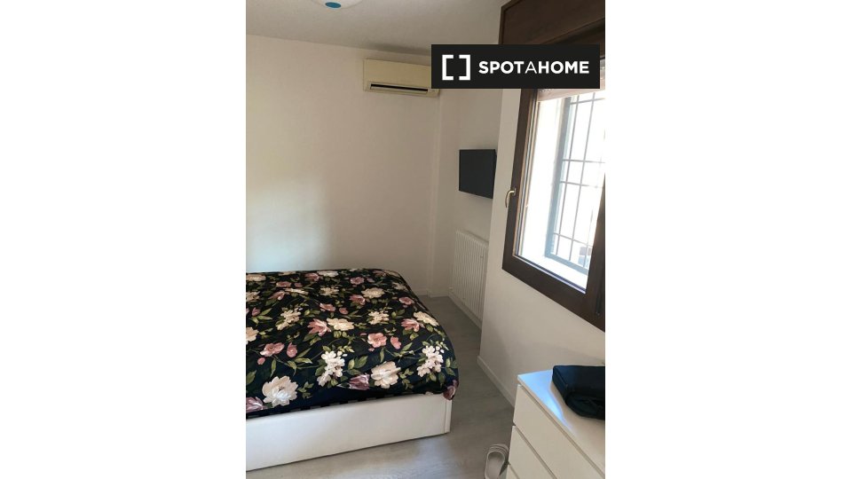 Immagine 16 di Appartamento in affitto  in Via Elio Bernardi a Bologna