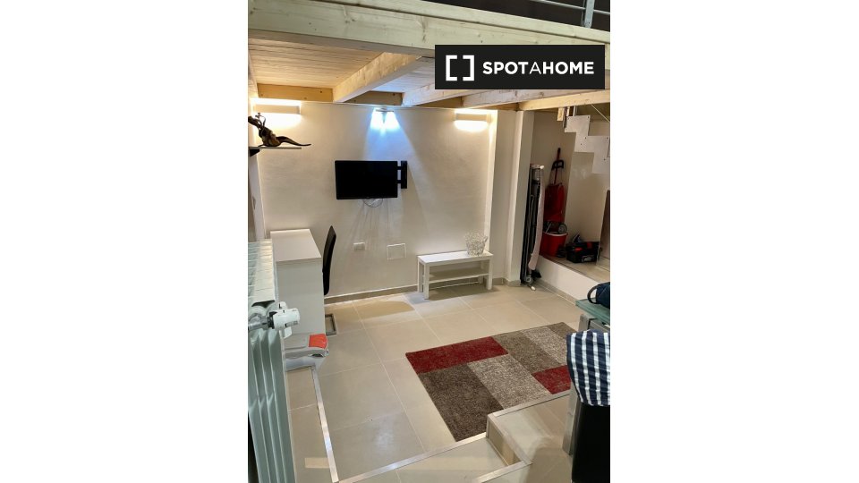 Immagine 11 di Ufficio in affitto  in Viale Col di Lana a Milano