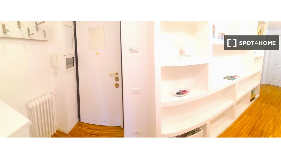 Immagine 14 di Camera condivisa in affitto  in Via dei Monti Lepini a Roma