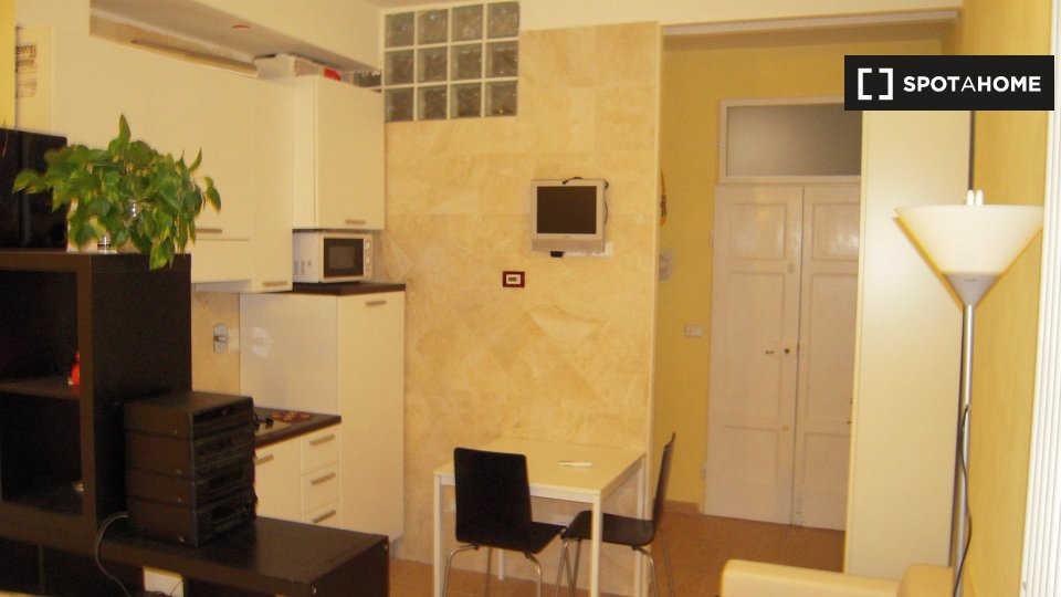 Immagine 2 di Ufficio in affitto  in Via Palestro a Bologna