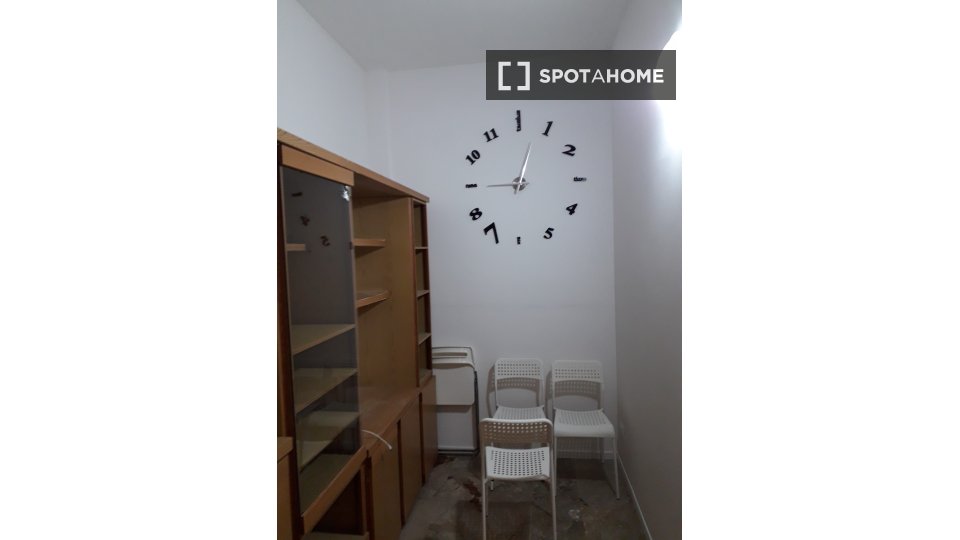 Immagine 6 di Camera condivisa in affitto  in Via Luigi Vestri a Bologna