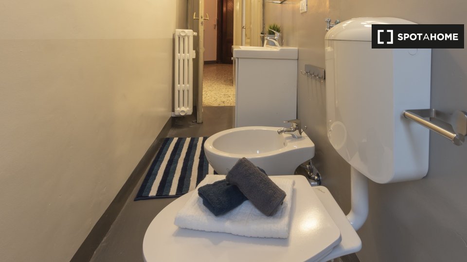 Immagine 18 di Camera condivisa in affitto  in Via Stefano Maria Clemente a Torino