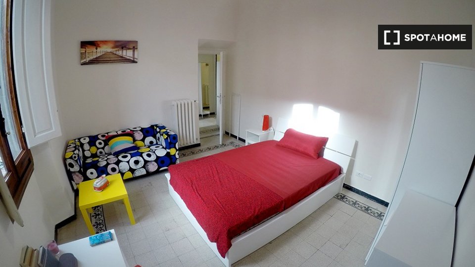 Immagine 19 di Camera condivisa in affitto  in Via della Cernaia a Firenze