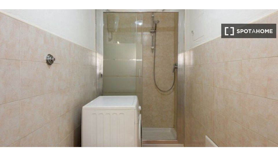 Immagine 14 di Appartamento in affitto  in Via Panzani a Firenze