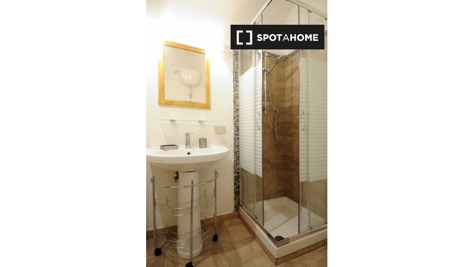 Immagine 12 di Appartamento in affitto  in Lungarno Amerigo Vespucci a Firenze