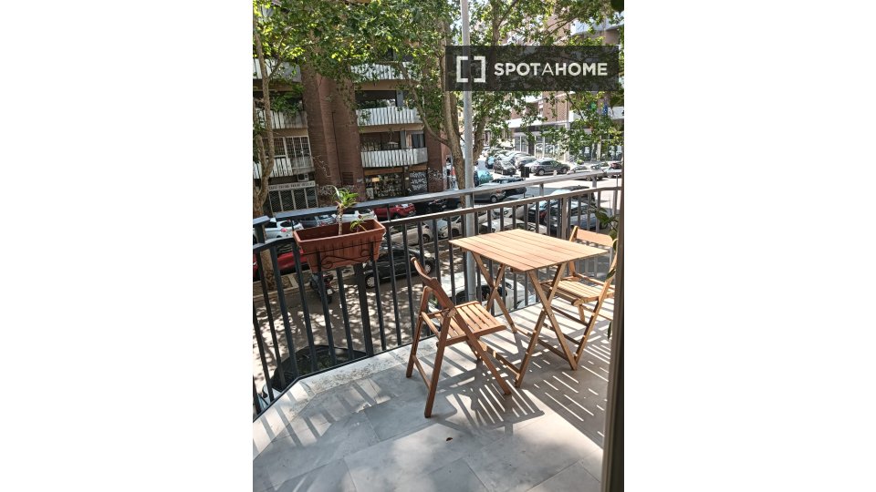 Immagine 16 di Camera condivisa in affitto  in Via Ippolito Nievo a Roma