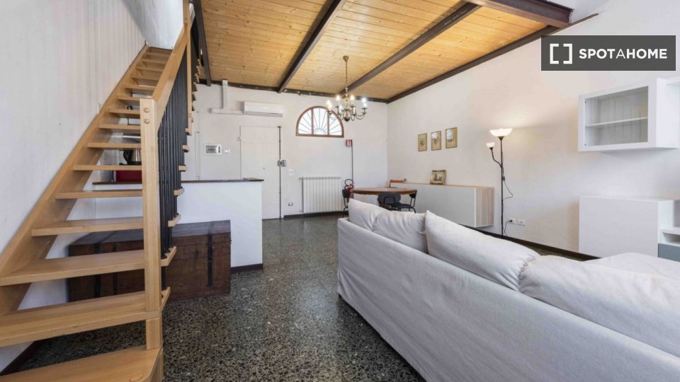 Immagine 16 di Appartamento in affitto  in Via S. Zanobi a Firenze