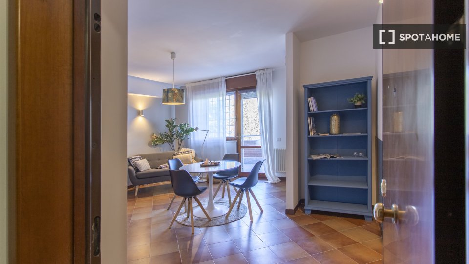 Immagine 14 di Appartamento in affitto  in Via S. Giovanni in Argentella a Roma