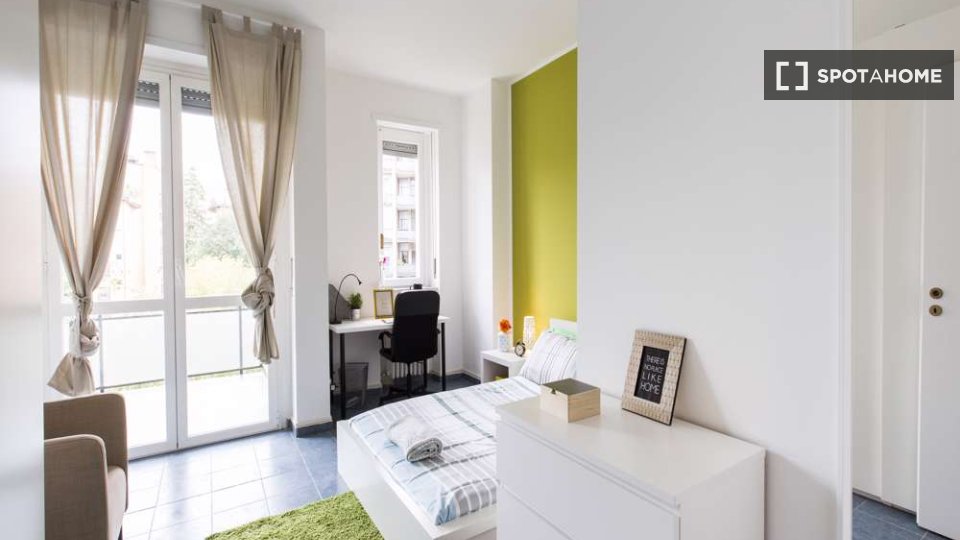 Immagine 4 di Camera condivisa in affitto  in Via dei Mandorli Milan a Monza