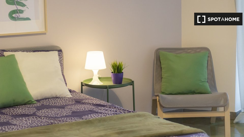 Immagine 2 di Camera condivisa in affitto  in Lungo Dora Napoli a Torino