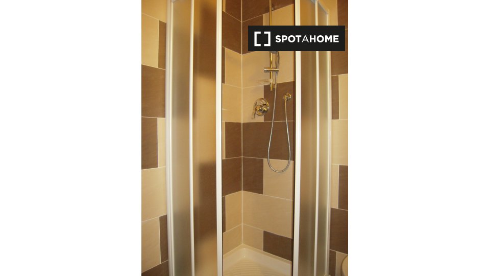 Immagine 9 di Ufficio in affitto  in Via Alessandro Stoppato a Bologna