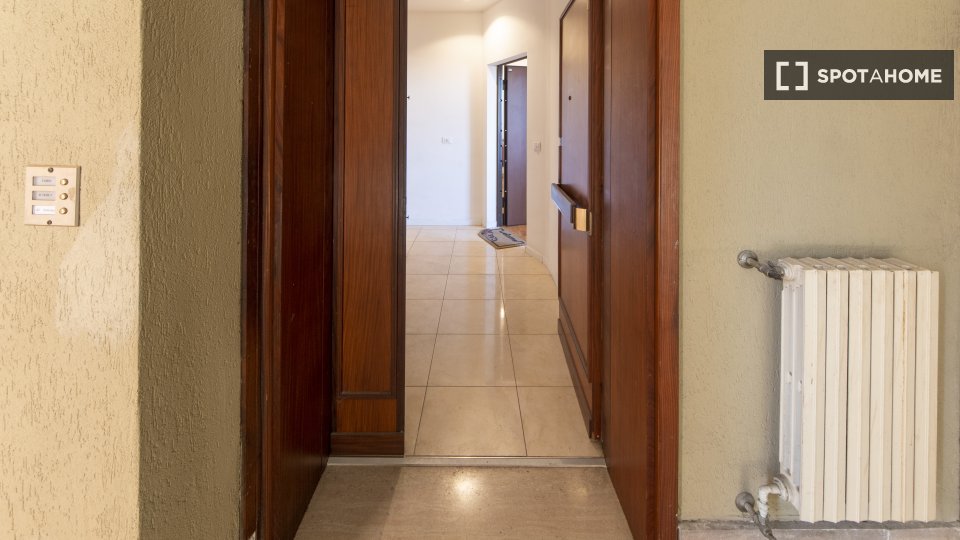 Immagine 16 di Ufficio in affitto  in Viale Angelo Masini a Bologna