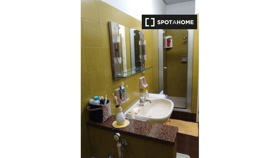 Immagine 17 di Camera condivisa in affitto  in Via Capo di Lucca a Bologna