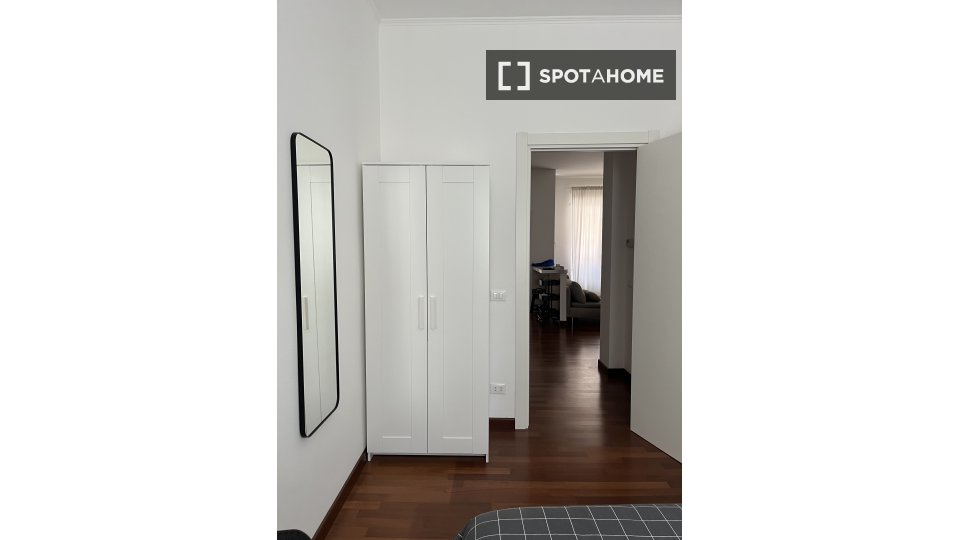 Immagine 16 di Appartamento in affitto  in Via Muzio Attendolo a Roma