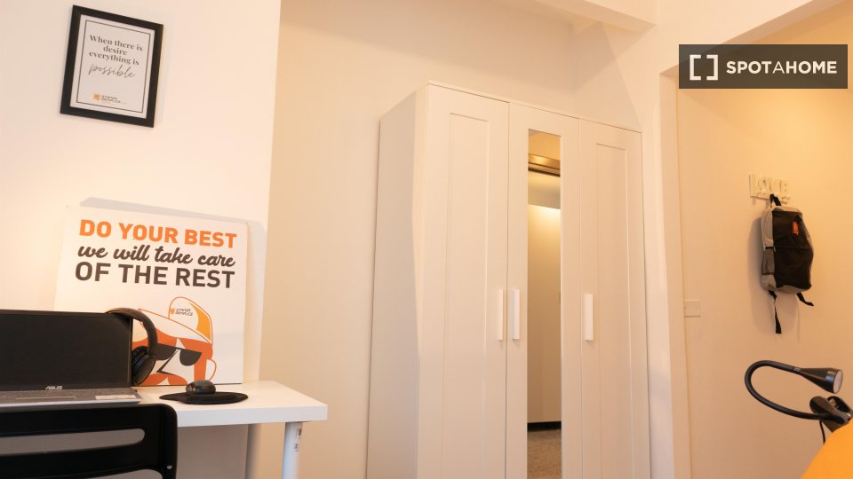 Immagine 17 di Camera condivisa in affitto  in Via Dante a Cagliari