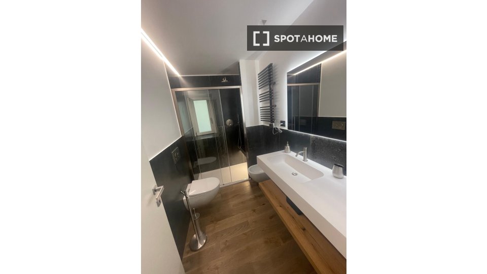 Immagine 5 di Camera condivisa in affitto  in Via S. Luca a Genova