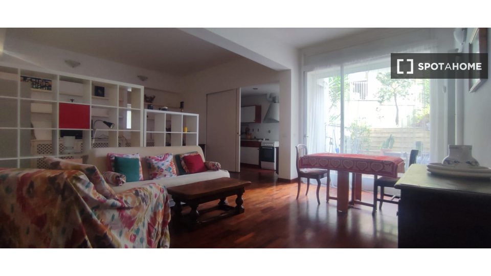 Immagine 2 di Ufficio in affitto  in Via S. Pio V a Roma