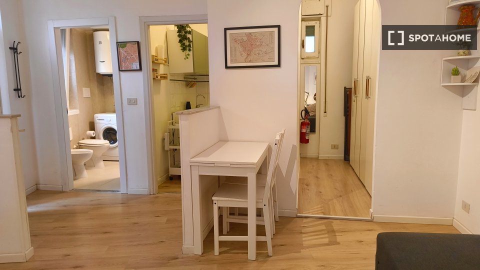 Immagine 9 di Ufficio in affitto  in Via Giovanni De Calvi, 00151 Roma RM, Italy a Roma