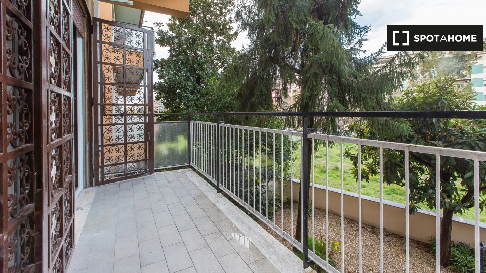 Immagine 6 di Appartamento in affitto  in Via Antonio Cesari a Roma