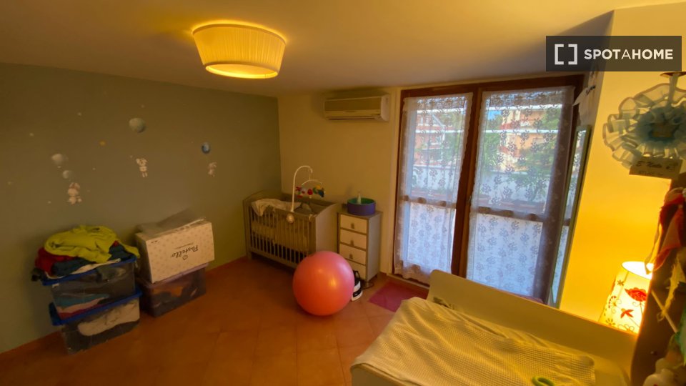 Immagine 13 di Appartamento in affitto  in Via dei Polenta a Roma