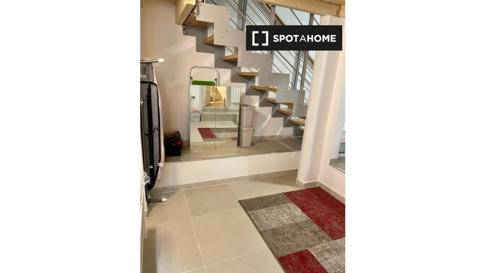 Immagine 10 di Ufficio in affitto  in Viale Col di Lana a Milano