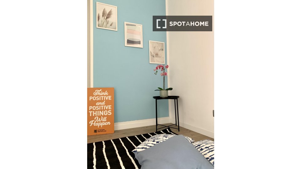 Immagine 17 di Camera condivisa in affitto  in Corso Peschiera n. a Torino