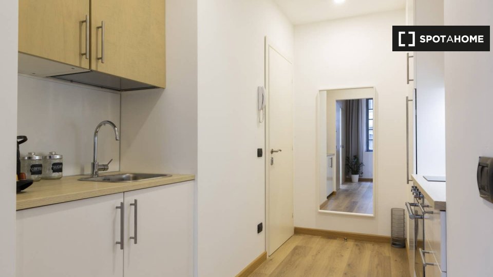 Immagine 12 di Ufficio in affitto  in Via Fatebenesorelle a Milano