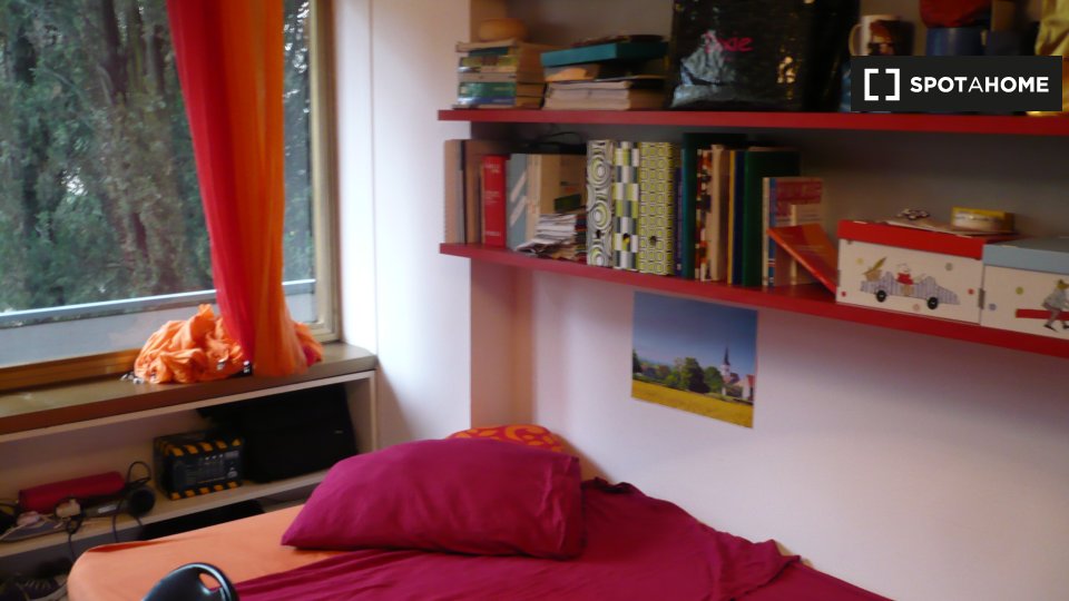 Immagine 1 di Camera condivisa in affitto  in Via Monte Oliveto a Firenze