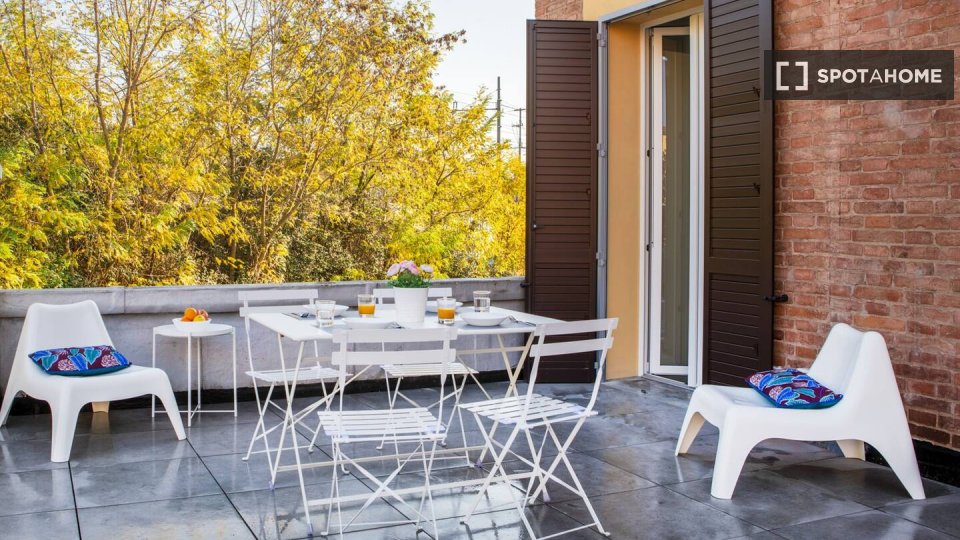 Immagine 5 di Appartamento in affitto  in Via Giuseppe Massarenti a Bologna