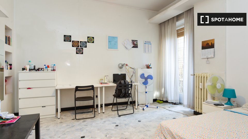 Immagine 3 di Camera condivisa in affitto  in Via Livorno, 00162 Roma RM, Italy a Roma