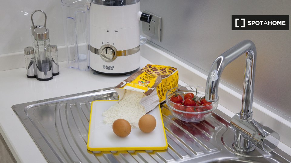 Immagine 11 di Appartamento in affitto  in Via Cesare Battisti, 00187 Roma RM, Italy a Roma