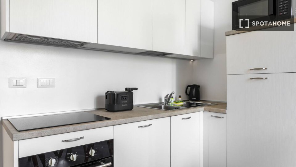 Immagine 6 di Appartamento in affitto  in Via Giuseppe Massarenti a Bologna