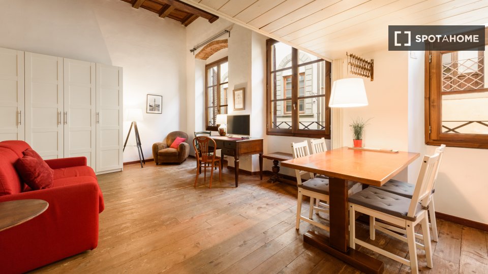 Immagine 8 di Appartamento in affitto  in Via Lambertesca a Firenze