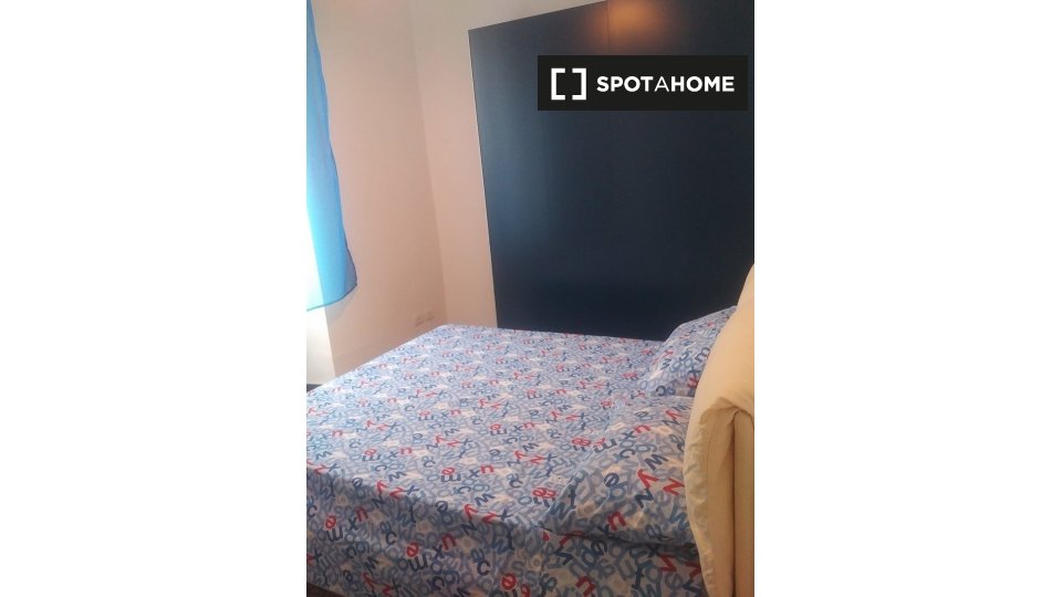 Immagine 6 di Camera condivisa in affitto  in Via Venezia a Genova