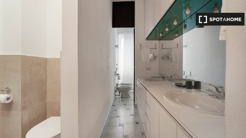 Immagine 14 di Appartamento in affitto  in Via Teodosio a Milano