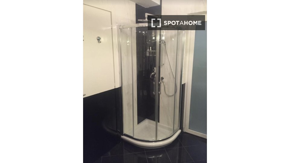 Immagine 4 di Ufficio in affitto  in Via Giuseppe Ripamonti a Milano