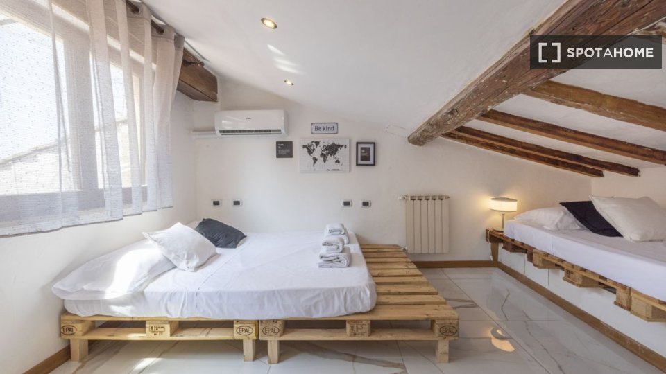 Immagine 14 di Appartamento in affitto  in Via Guelfa a Firenze